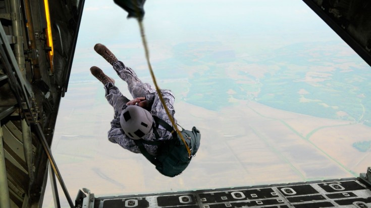 Paratrooper Has Unluckiest Exit Ever Recorded Just Sickening World paratrooper-has-unluckiest-exit-ever-recorded-just-sickening-world