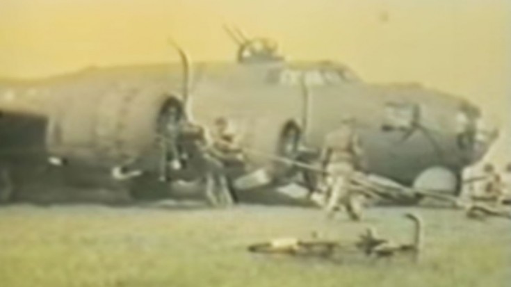 Amazing WWII Footage of A B-17 Belly Landing: This Pilot’s A Pro | World War Wings Videos