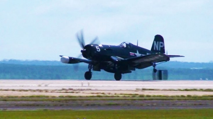 Pilot Entertaining Spectators With A Corsair: Crisp Footage! | World War Wings Videos