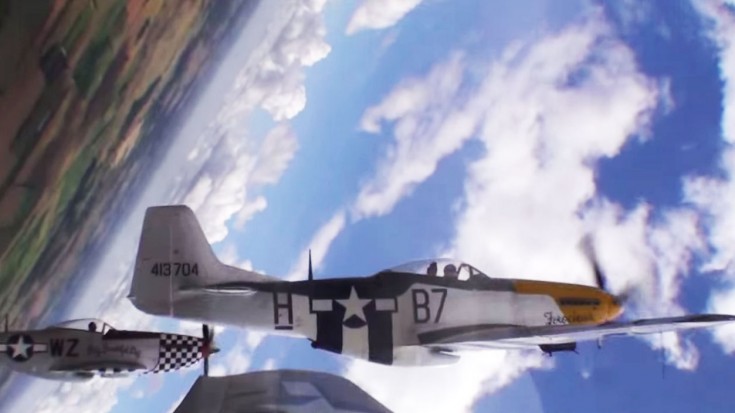 First Person View Of 3 Mustangs Doing A Loop Together-Check Out That Proximity | World War Wings Videos