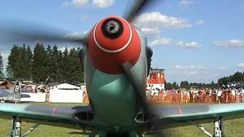 Yakovlev Yak-9 Showing Off What Its Got | World War Wings Videos
