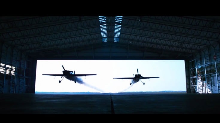 These Pilots Perform A Stunt So Thrilling It’ll Make You Sweat | World War Wings Videos