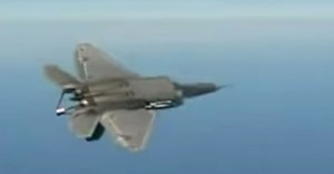 How A Raptor Fires Missiles To Retain Stealth