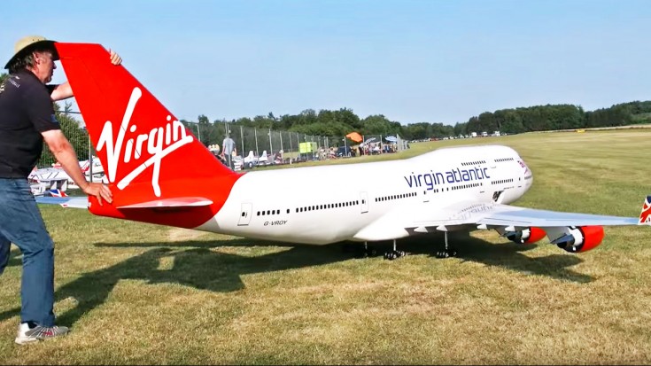 This Guy Really, Really Loves Virgin Atlantic So He Builds This | World War Wings Videos
