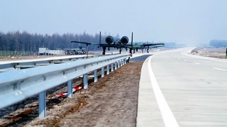 A-10 Lands On Highway In Germany, Thanks To World War II Ideas | World War Wings Videos