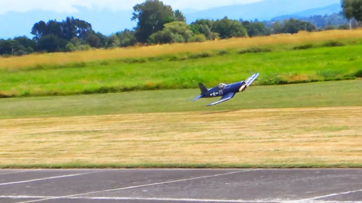 Huge Rc Corsair Belly Lands Like A Pro | World War Wings Videos