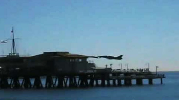 Flashback: That Time A Civilian Took His Jet To Buzz The Crowded Santa Monica Pier | World War Wings Videos