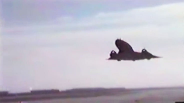 What It’s Like To Be Buzzed By An SR-71 At 460 MPH | World War Wings Videos