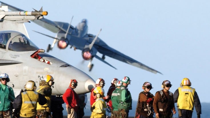 Well Oiled Crew Launches Three TOMCATS In Seconds During Last Deployment | World War Wings Videos