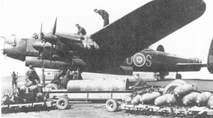 WWII Footage: Lancaster Bomb Runs