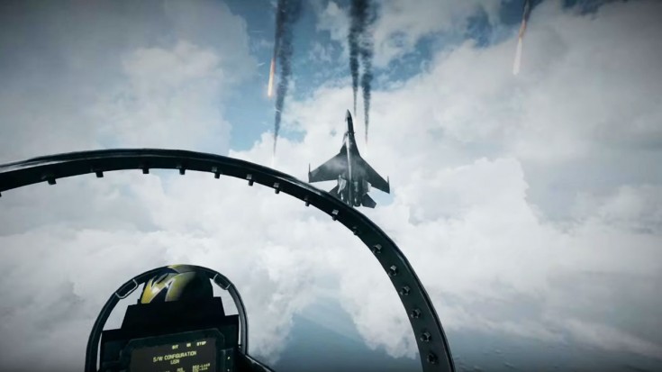 Cobra Stunt Turns Su-35 From Prey To Hunter | World War Wings Videos