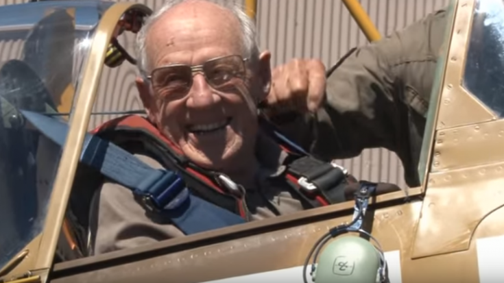 This Spitfire Veteran Flies His Favorite Warbird Again | World War Wings Videos