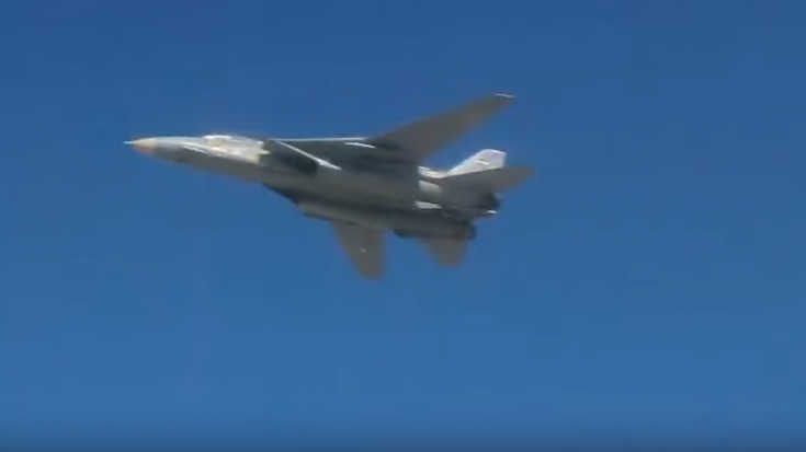 Grumman F-14 Tomcat Flying At Low Level And Buzzing The Tower | World War Wings Videos