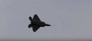 F-22 Raptor UNBELIEVABLE Takeoff – How’d He Do That?