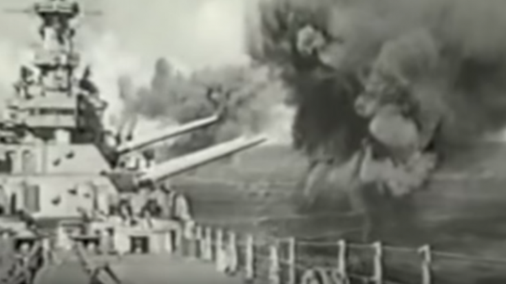 How WWII Battleship Guns Work – My Mind Is Blown! | World War Wings Videos