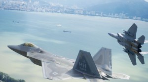 USAF Tests 1 Raptor Against 5 F-15s–Shuts Up Critics