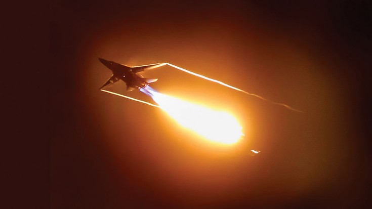 It’s Not A UFO, But An F-111 Dump And Burn At Night–Awesome | World War Wings Videos