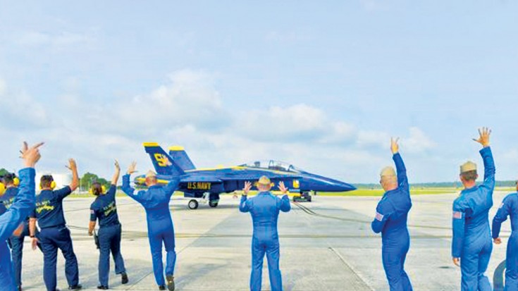 UPDATE | Blue Angels Resume Shows After Deadly Crash, But Still Looking For… | World War Wings Videos