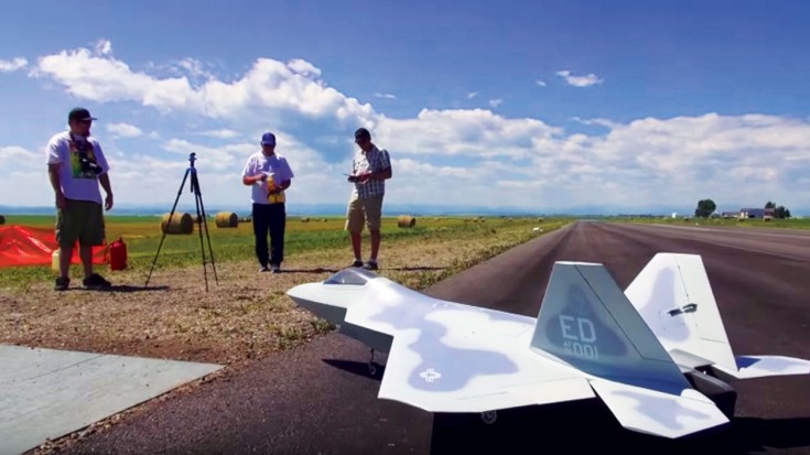 Guys Build An Rc F-22 Then Fly It At 180MPH | World War Wings Videos