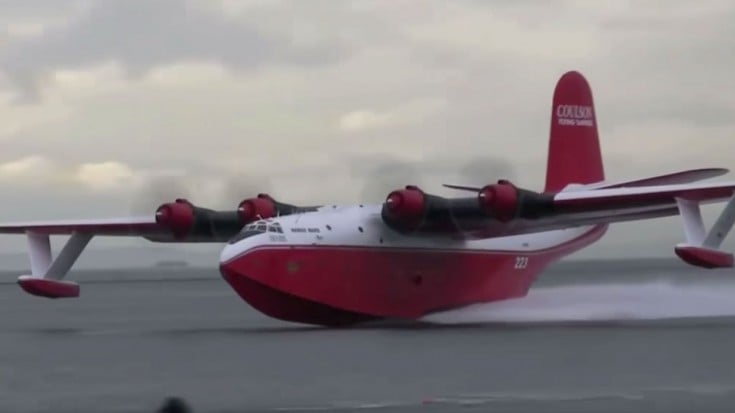 Gigantic Seaplane Stuns Crowd With Big Plunge | World War Wings Videos