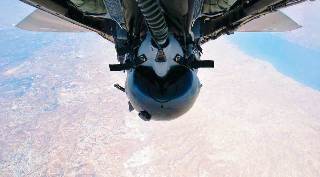 upside-down-jet-pilot