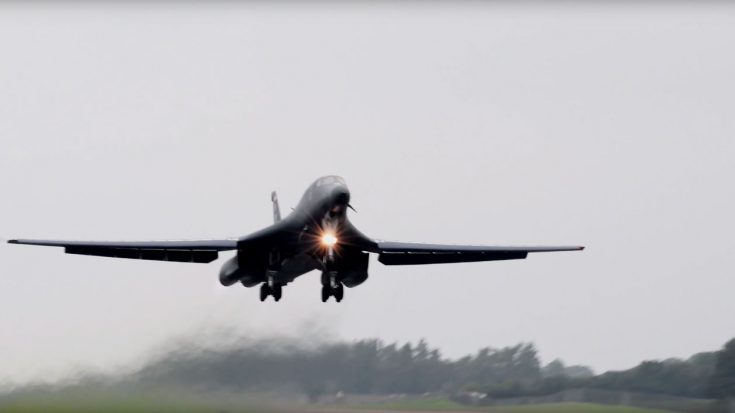 Rare B-1B Lancer Shows How To Pull A Hit And Run | World War Wings Videos