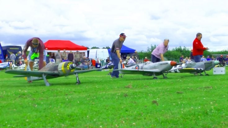 3 Huge RC Warbirds Battle It Out In An All Out Dogfight | World War Wings Videos