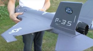 Huge RC F-35 – Turbo Speed And Crazy Midair Loops