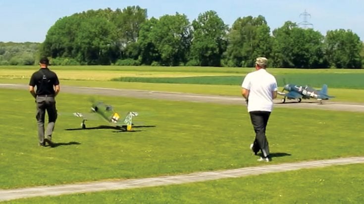 With No FAA, This Rc Fw190 And Corsair Shoot Rockets At Each Other | World War Wings Videos