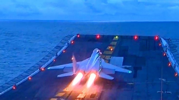 Breaking| Russian Fighter Crashes Near Aircraft Carrier | World War Wings Videos