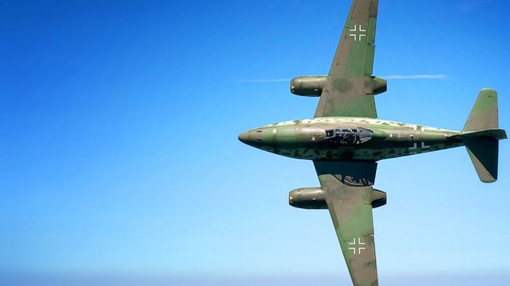 Dynamic Me 262 Blares Through The Sky | World War Wings Videos