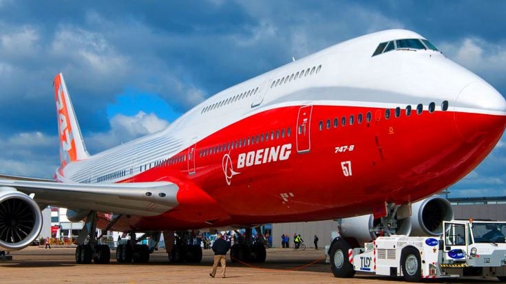 United Airlines Says Goodbye To The Iconic Airliner That Defined The Skies | World War Wings Videos