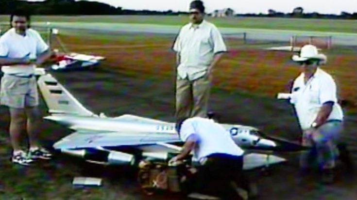 This Award Winning RC B-58 Hustler Had An Untimely Demise | World War Wings Videos