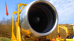 These Guys Are Crazy Enough To Start A Gigantic 747 Engine In Their Backyard – Watch The Trees