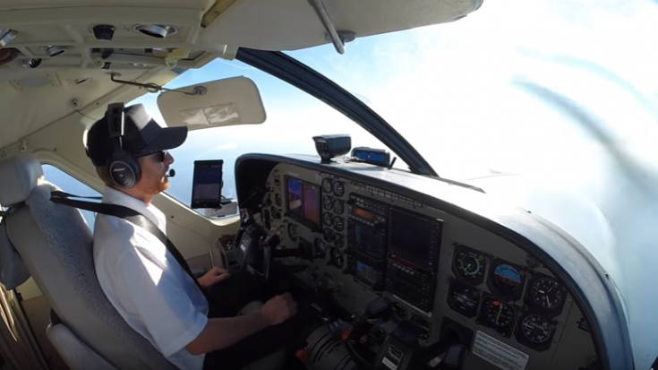 Stressful MAX Crosswind Landing In Bahamas- Nerves of Steel | World War Wings Videos