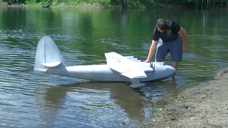 RC Pilot Lands H-4 On The Water | World War Wings Videos