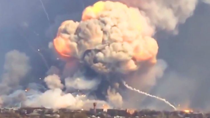 A Single Drone Blows Up A $1 Billion Ammunition Depot – Gigantic Chain Reaction Explosions | World War Wings Videos