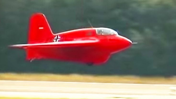 World’s Only Flying Me 163 – First Rocket-Powered Aircraft Tears Through The Sky | World War Wings Videos