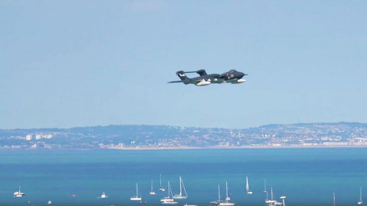 Sea Vixen Takes To The Skies | World War Wings Videos