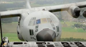 C-130 Tries To Peek Its Nose Into Another C-130 – Crazy Close