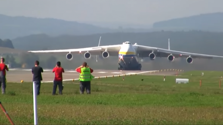 World’s Heaviest Plane Lifts Off | World War Wings Videos