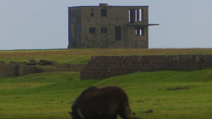 There Is A Damn Good Reason Why The RAF Saved This Decaying Building From Demolition | World War Wings Videos