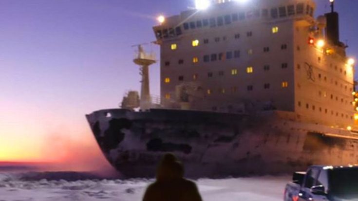 Watching The World’s Largest Nuclear Icebreaker Up Close Is Absolutely Terrifying | World War Wings Videos