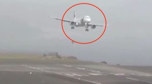 Absolutely Terrifying Approach- Pilot Has To Make Crucial Decision