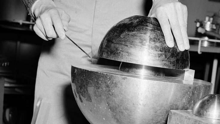 Manhattan Project Declassified: Disturbing Fate Of The Third Atomic Bomb | World War Wings Videos
