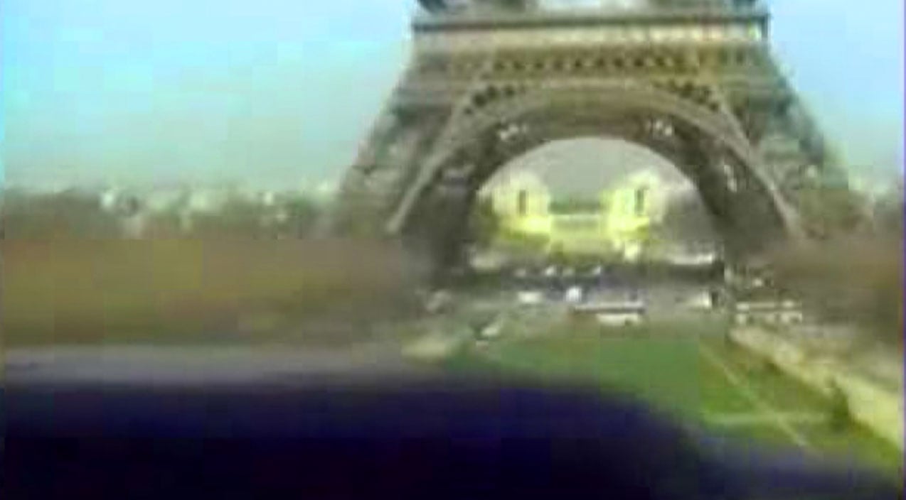 We Finally Found The Footage Of An Aircraft Flying Under The Eiffel
