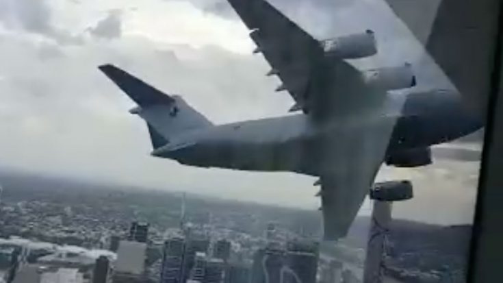 C-17 Flies Between Buildings | World War Wings Videos