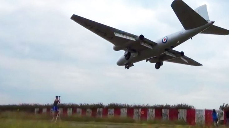 Here’s The Incredible Sound Of A 50s Era Bomber Comin’ In Hot | World War Wings Videos