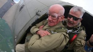 97-year-old WWII Vet Jumps From Plane Again In Omaha Beach for 75th D-Day Anniversary