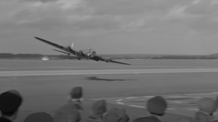 Risky Low Pass by B-17 Flying Fortress | World War Wings Videos